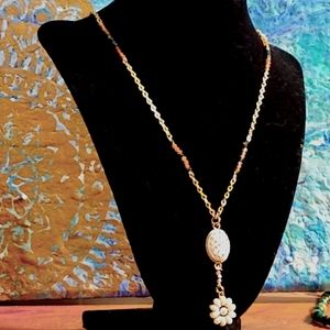 Super cute  Swarovski beaded necklace. Stunning!